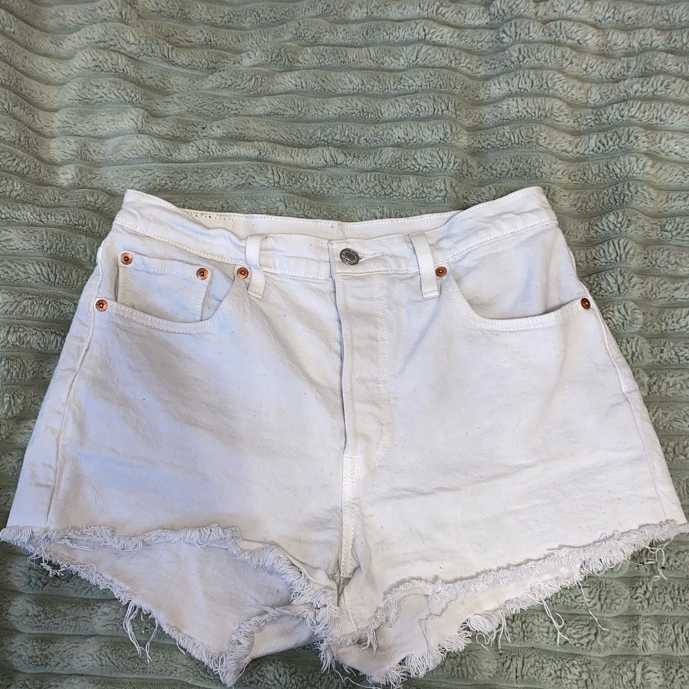 501 Levi denim shorts